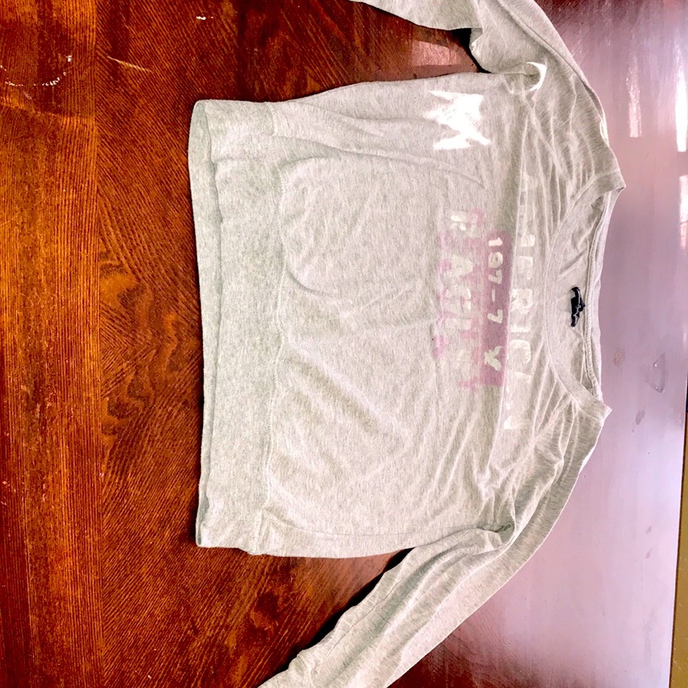 Gray American Eagle longsleeve shirt